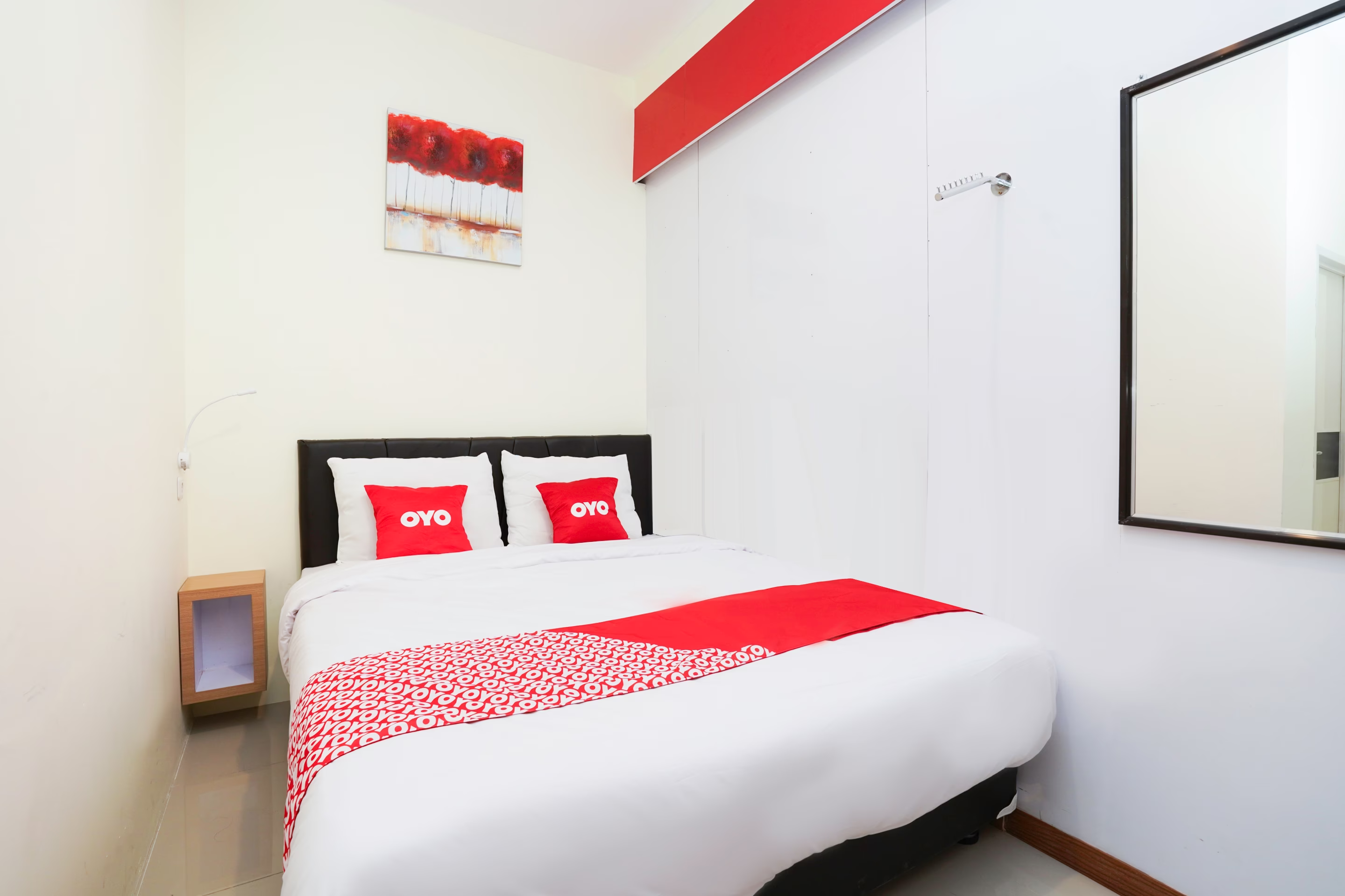 SUPER OYO Flagship 3688 Pot Art di Gubeng, Surabaya