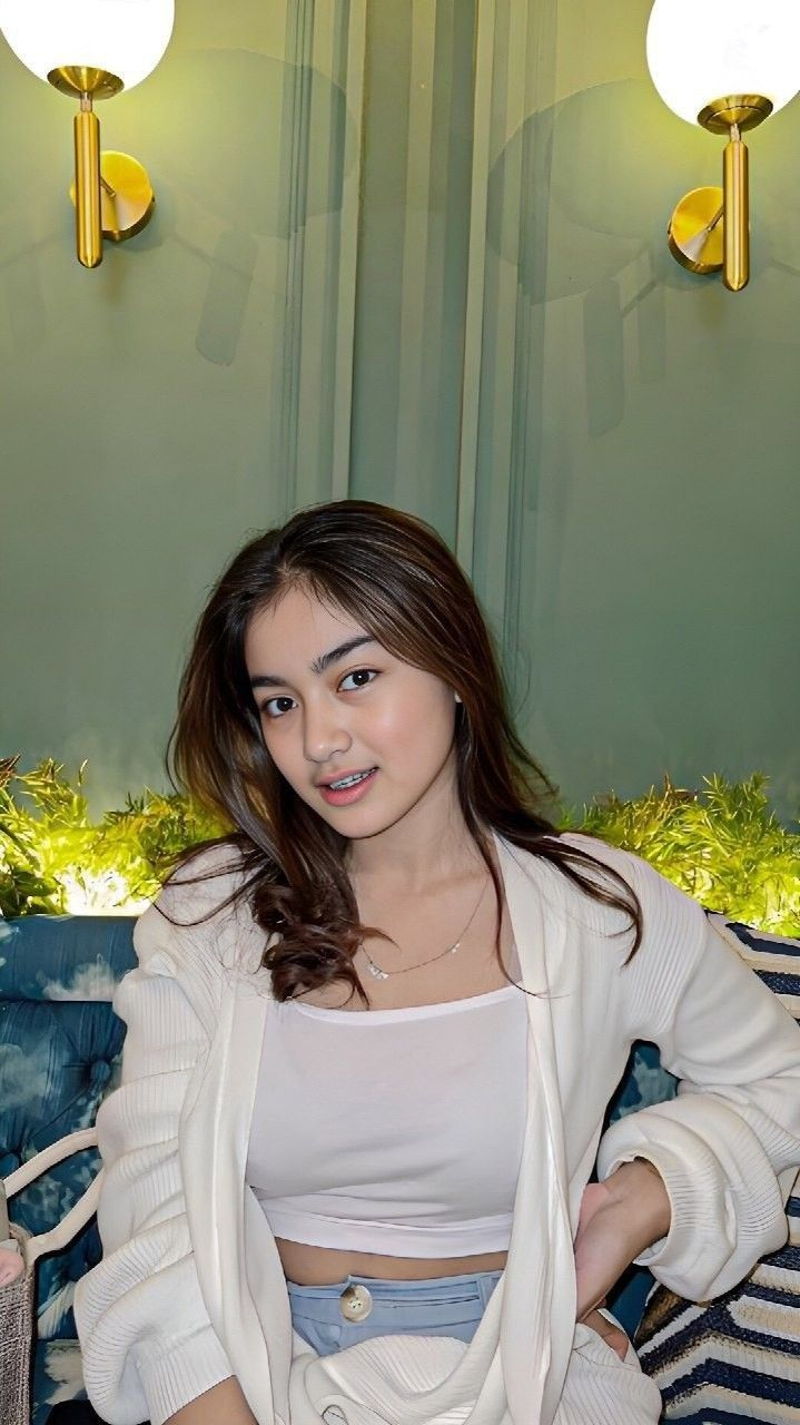 Review Rina Maharani