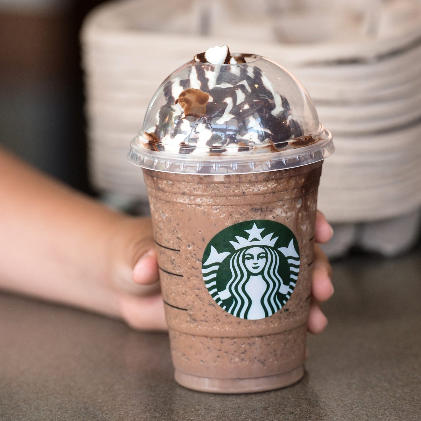 Segelas Frappuccino dari Starbucks Kopi.